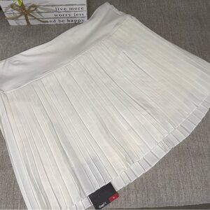 NWT Women’s XL GAP Pleated Off White Skort